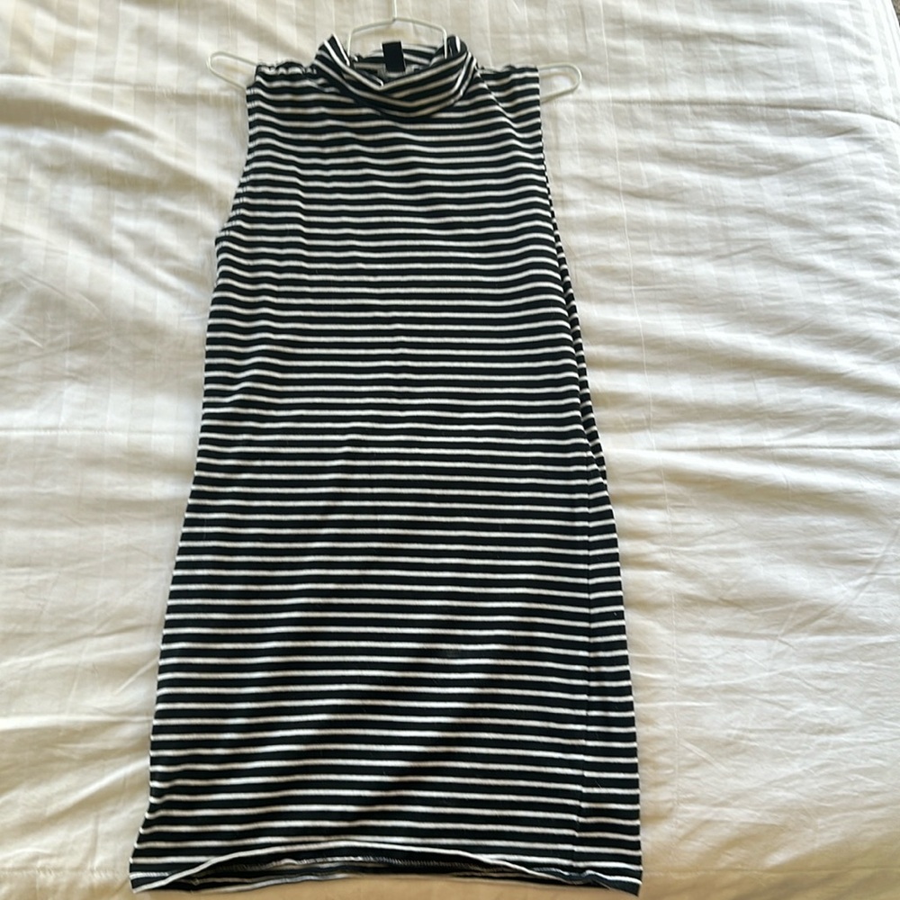 Forever 21 Striped Sleeveless Turtleneck dress - Large